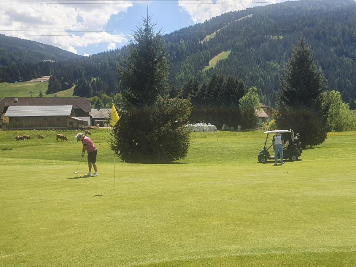 Appartamento Penthouse Aineckblick Sankt Margarethen im Lungau Esterno foto